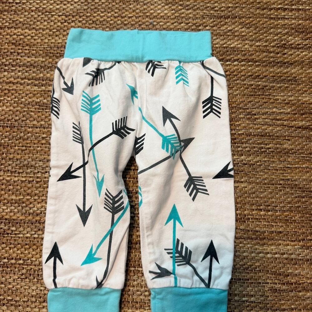 Baby Jogger Pants Size 70 White Teal Black Arrow Print Cuffed Pull On